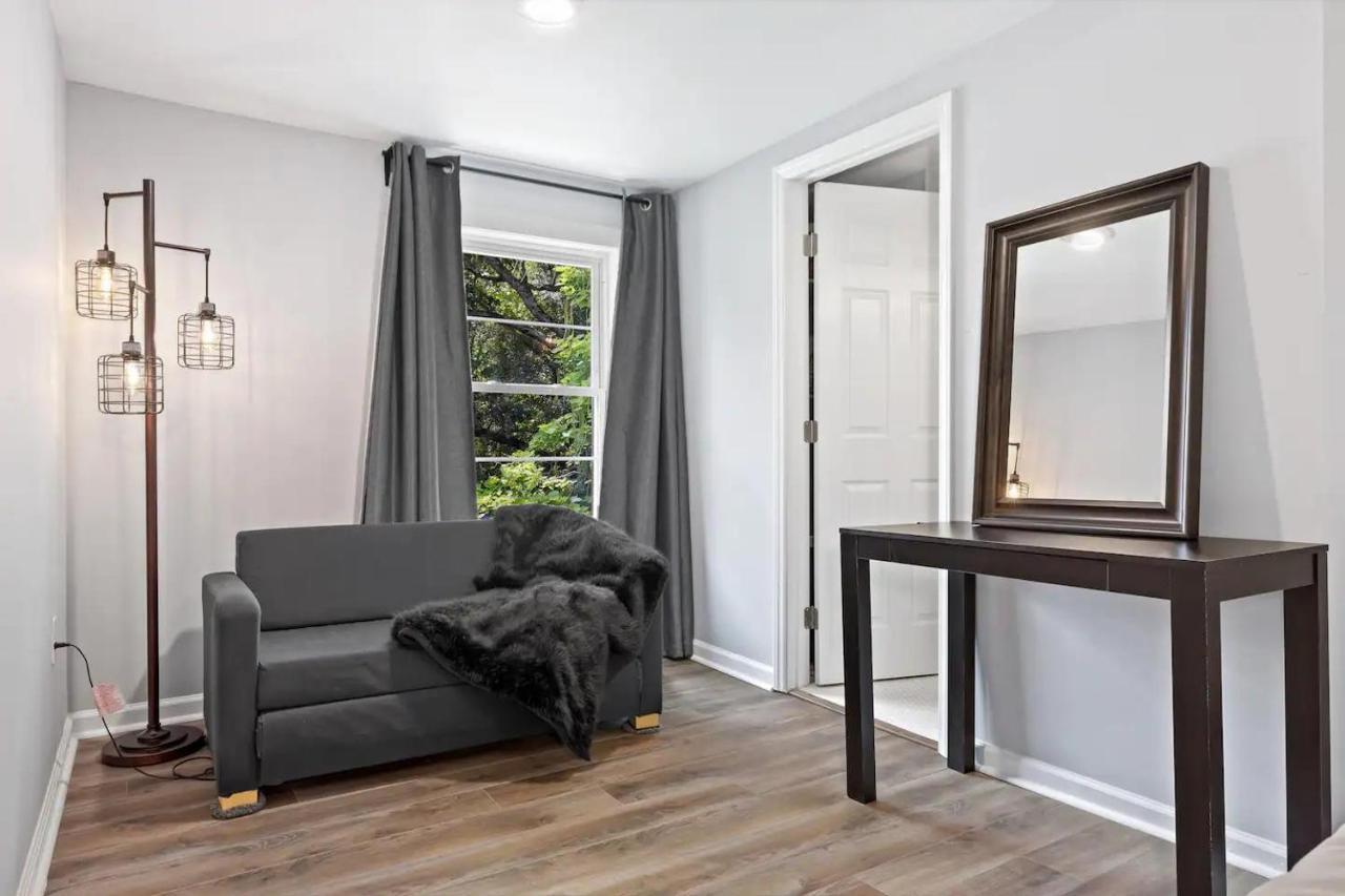 Recently Renovated Chic Durham Farmhouse Esterno foto
