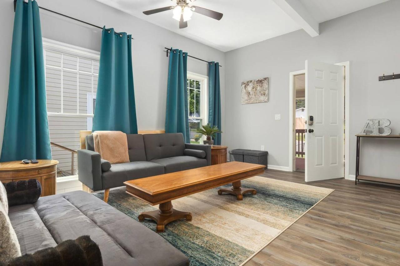 Recently Renovated Chic Durham Farmhouse Esterno foto